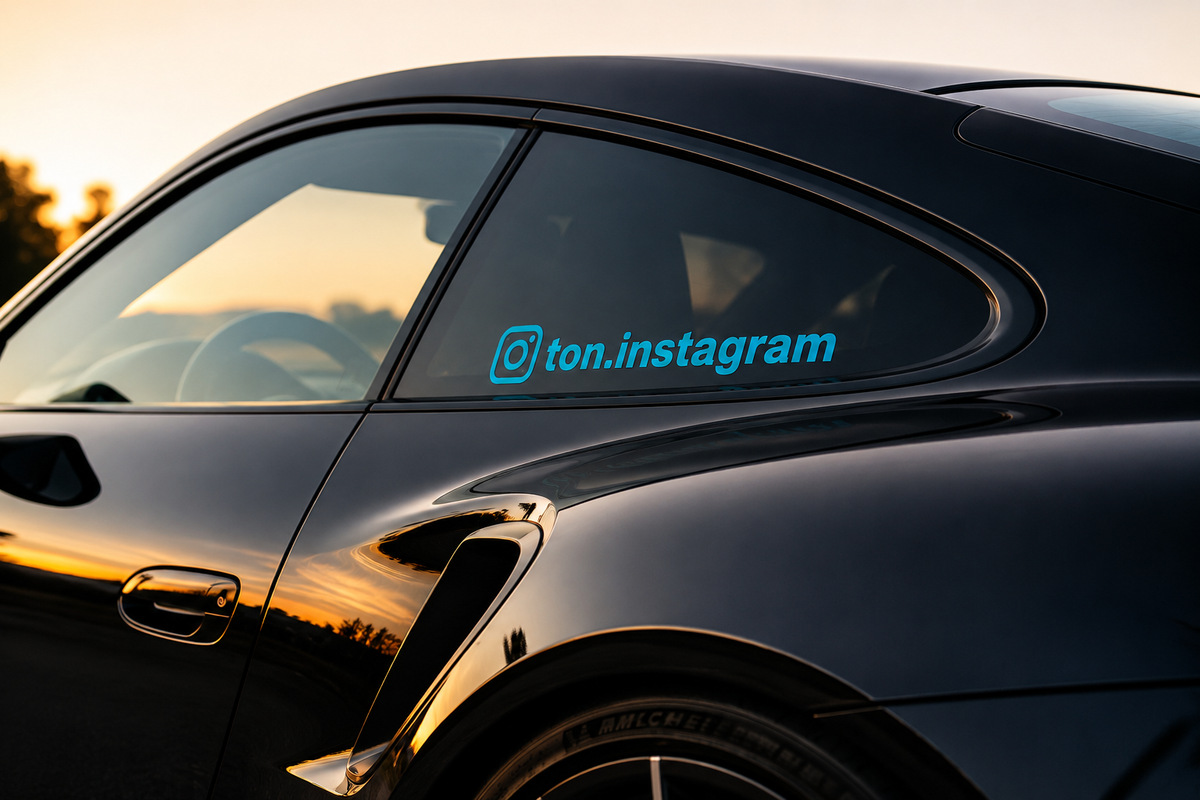 Sticker Instagram personnalisé turquoise mat  en vinyle premium.