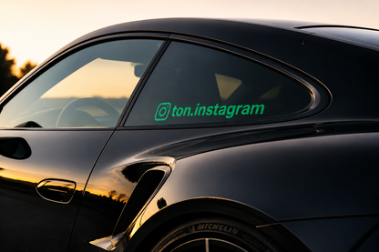 Sticker Instagram personnalisé vert brillant en vinyle premium.
